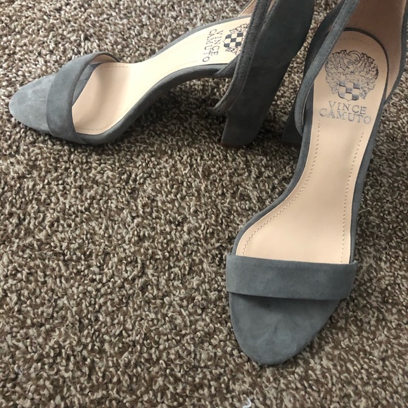 Sandals - Picture 2 of 4